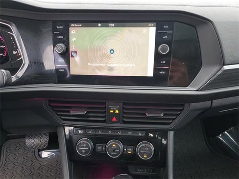 Certified 2022 Volkswagen Jetta SEL image 25