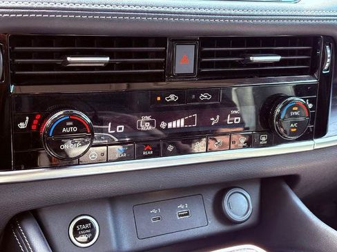 Certified 2021 Nissan Rogue SL w/ Premium Package FWD image 30