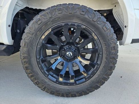 Used 2019 Ford F150 Lariat image 9