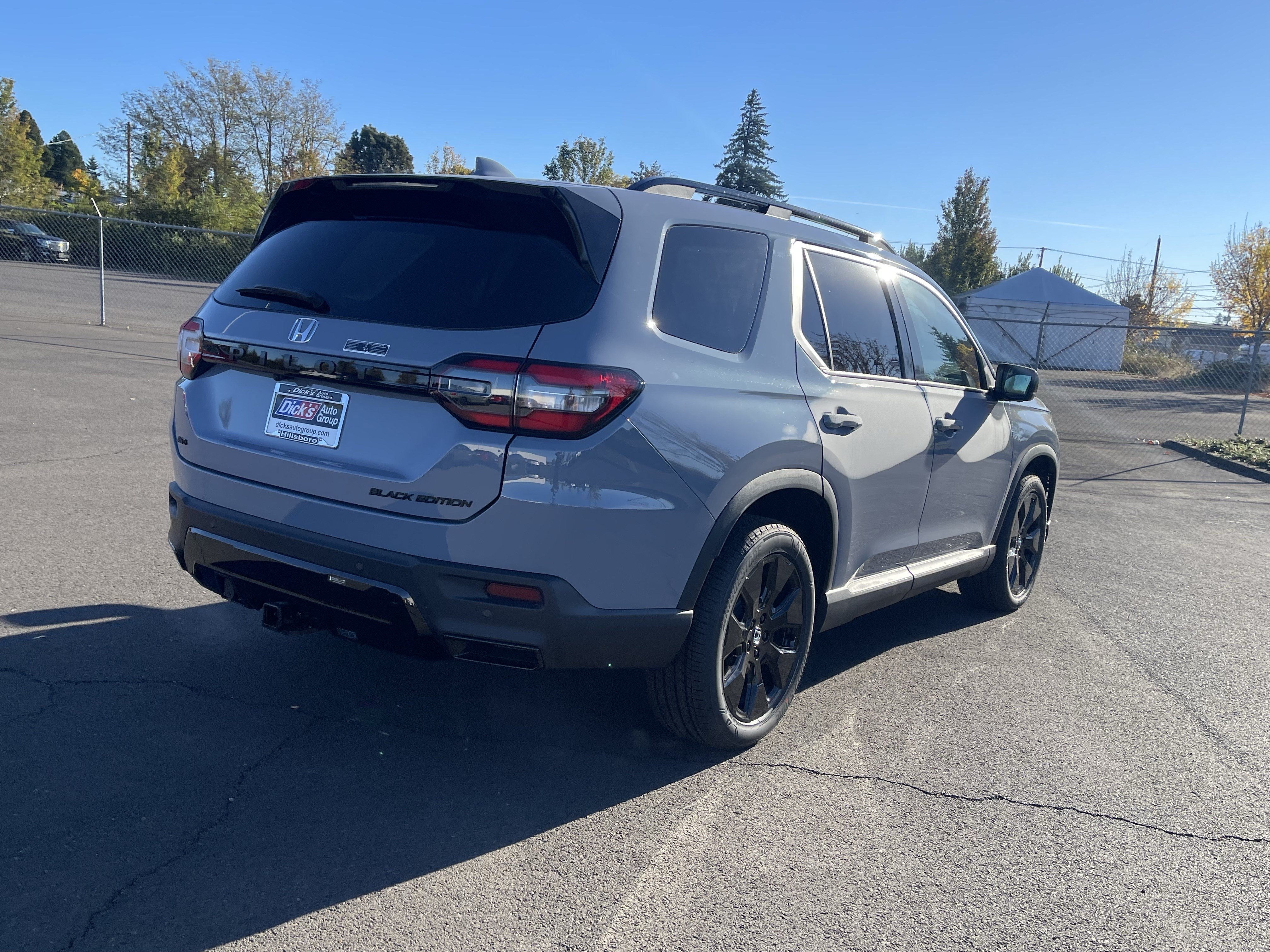 New 2026 Honda Pilot Black Edition image 5