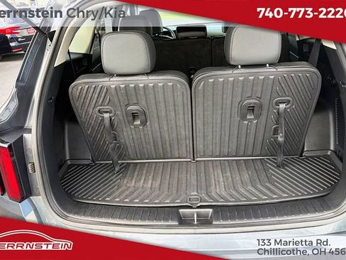 Used 2025 Kia Sorento S AWD/4WD image 27