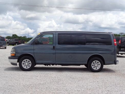 Used 2014 Chevrolet Express 1500 LT w/ LT Preferred Equipment Group image 4