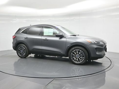 Used 2021 Ford Escape SE image 26