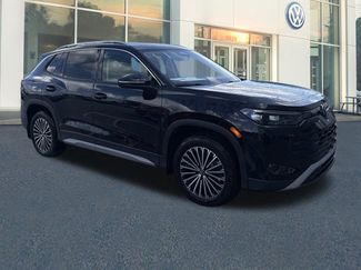 Used 2025 Volkswagen Tiguan S video 2