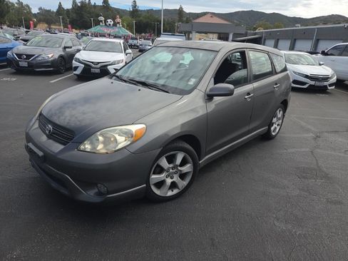 Used 2005 Toyota Matrix XR FWD image 1