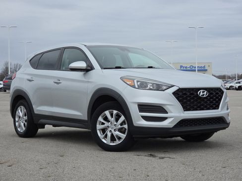 Used 2019 Hyundai Tucson SE image 2