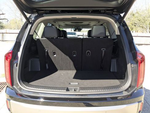 Used 2025 Kia Telluride S image 27