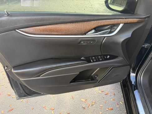 Used 2018 Cadillac XTS Luxury FWD image 13