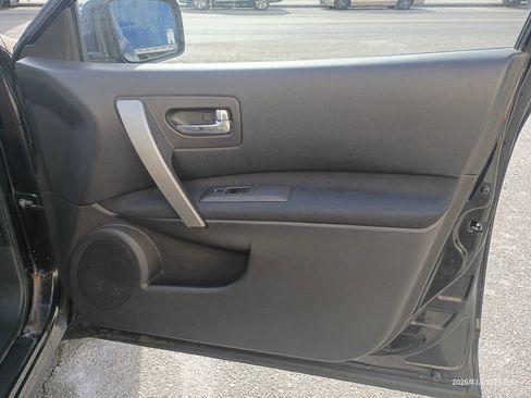 Used 2008 Nissan Rogue SL w/ Premium Pkg image 14