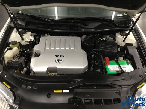 Used 2011 Toyota Avalon Limited image 40