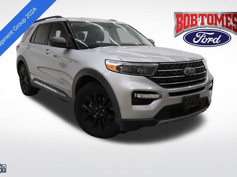 Used 2021 Ford Explorer XLT w/ Equipment Group 202A image 1