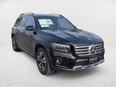 New 2025 Mercedes-Benz GLB 250 image 6