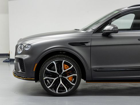 Used 2026 Bentley Bentayga Speed image 3