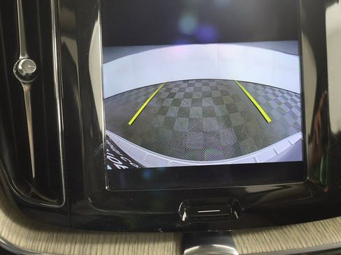 Used 2022 Volvo XC60 B6 Inscription w/ Climate Package image 45