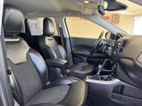 Used 2020 Jeep Compass Latitude w/ Cold Weather Group image 28