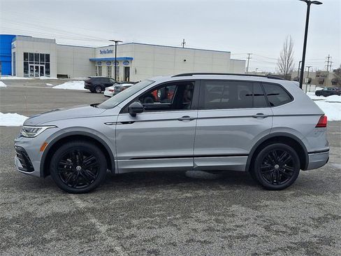 Used 2022 Volkswagen Tiguan SE R-Line image 7
