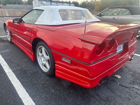 Used 1987 Chevrolet Corvette Convertible image 5