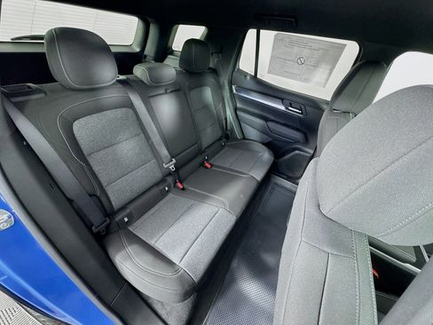 New 2025 GMC Terrain Elevation image 27