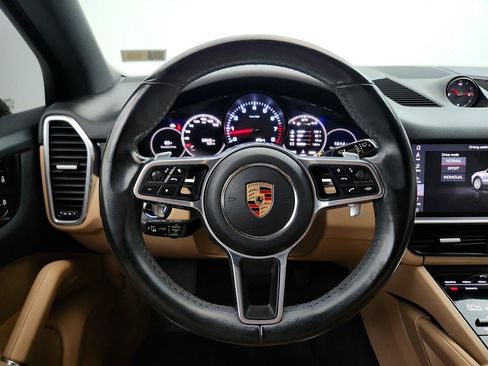 Used 2020 Porsche Cayenne AWD/4WD image 18