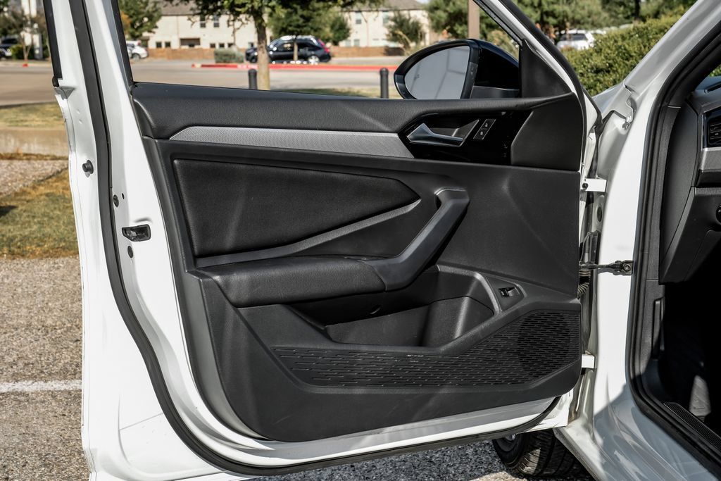 Used 2019 Volkswagen Jetta R-Line FWD image 51