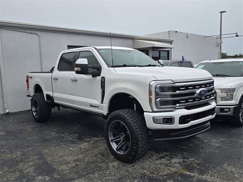 Used 2024 Ford F250 Platinum w/ FX4 Off-Road Package image 2