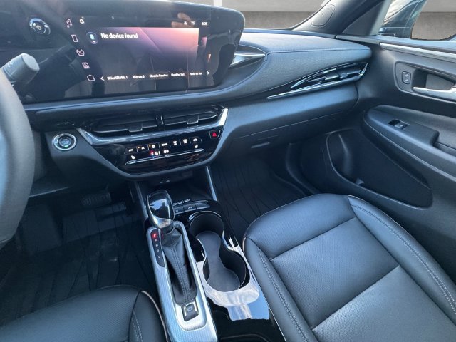 Used 2025 Buick Envista Preferred FWD image 3
