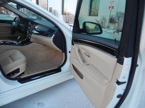 Used 2012 BMW 535i xDrive Sedan image 38