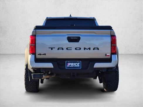 Used 2024 Toyota Tacoma TRD Sport AWD/4WD image 7