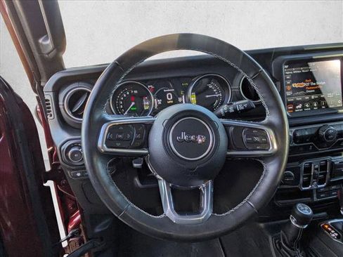 Used 2022 Jeep Wrangler Unlimited Sahara w/ Cold Weather Group image 19