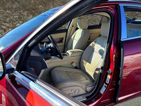 Used 2011 Jaguar XF Portfolio image 22