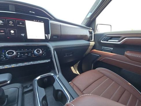 Used 2025 GMC Sierra 1500 Denali Ultimate image 29