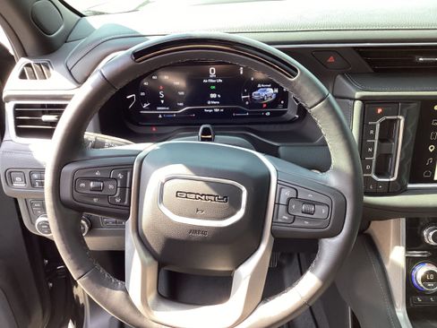Used 2024 GMC Yukon Denali w/ Denali Reserve Package AWD/4WD image 19