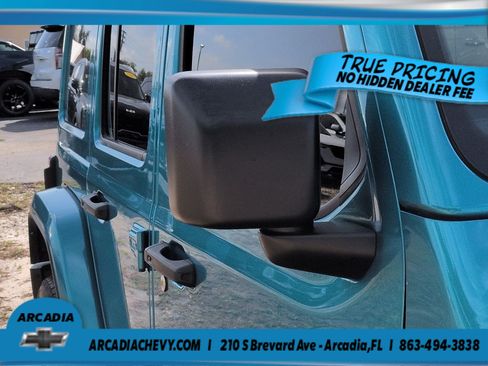 Used 2024 Jeep Wrangler Unlimited Sahara w/ Safety Group AWD/4WD image 11