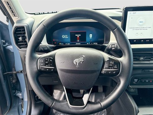 Used 2025 Ford Bronco Sport Heritage w/ Convenience Package image 11