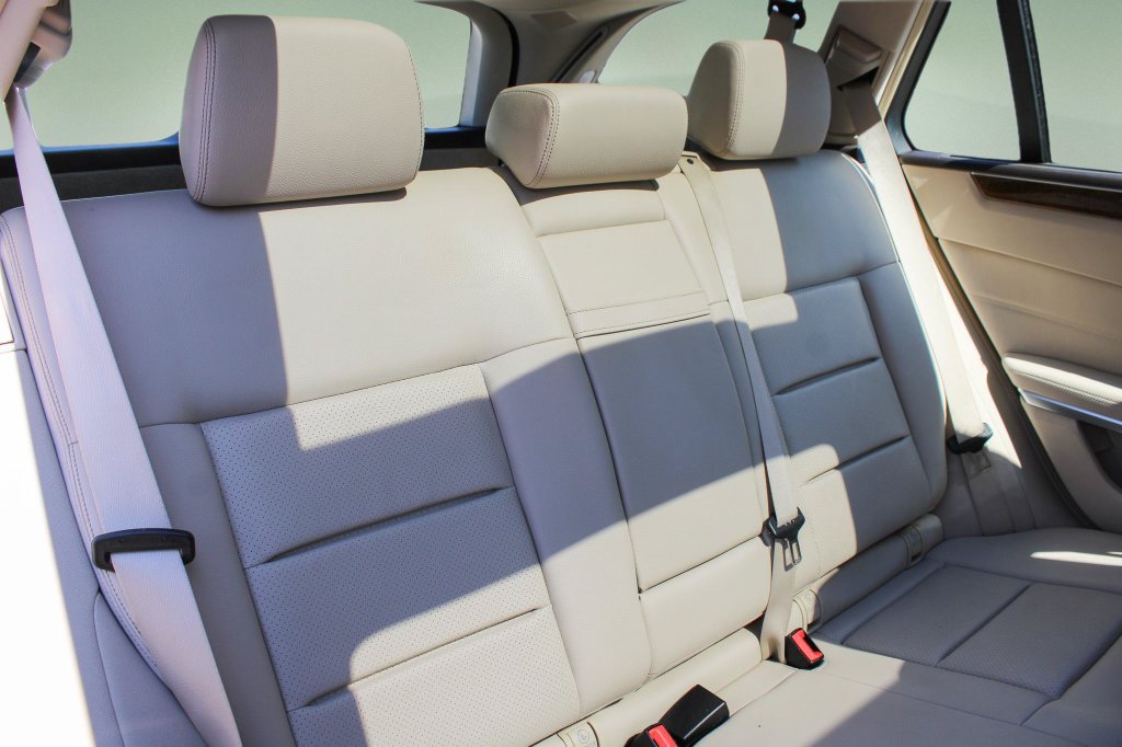 Used 2016 Mercedes-Benz E 350 4MATIC Wagon image 28
