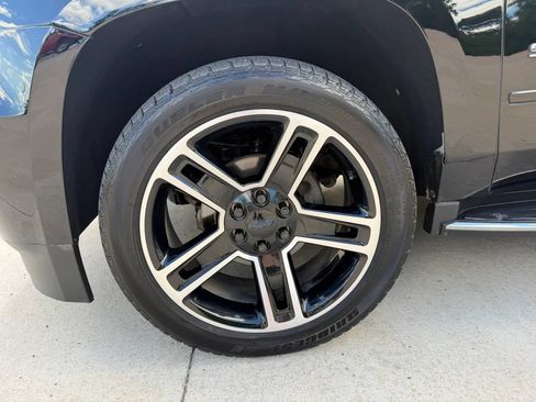 Used 2020 Chevrolet Suburban Premier AWD/4WD image 79