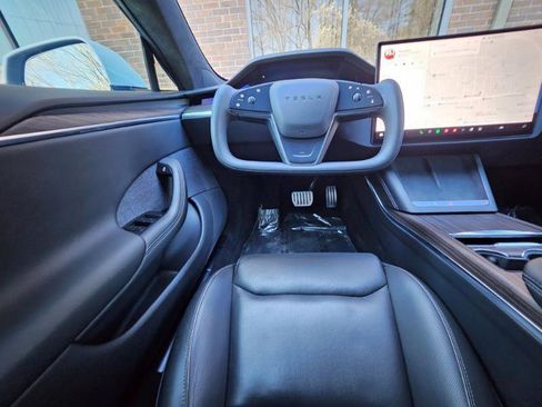 Used 2022 Tesla Model S AWD image 4