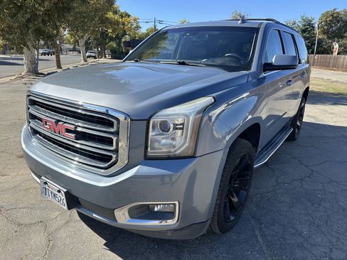 Used 2016 GMC Yukon SLT image 1