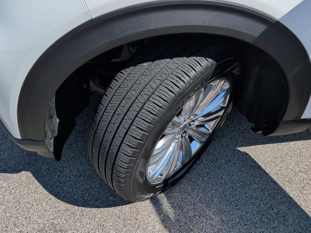 Used 2023 Ford Explorer Limited w/ Limited Technology Package RWD image 52
