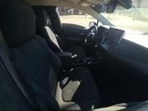 Used 2021 Toyota Corolla LE image 8