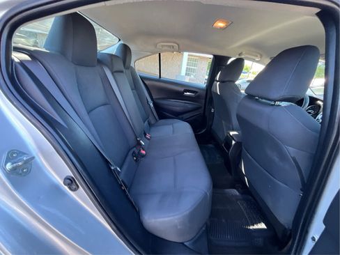 Used 2020 Toyota Corolla LE image 24