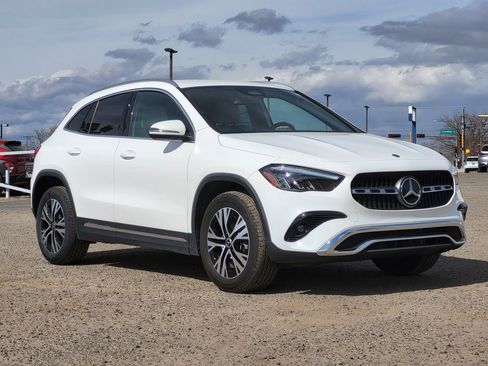 Used 2025 Mercedes-Benz GLA 250 4MATIC image 3