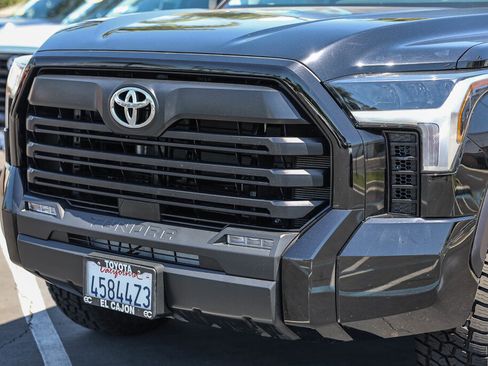 Used 2024 Toyota Tundra SR5 AWD/4WD image 17