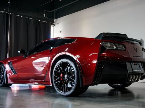 Used 2019 Chevrolet Corvette Z06 RWD image 36