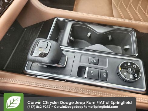 Used 2023 Nissan Pathfinder Platinum w/ Cargo Package image 29