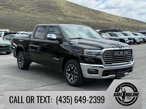 Used 2025 RAM 1500 Laramie AWD/4WD image 8