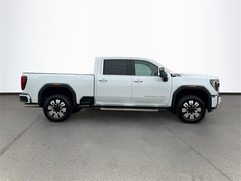 New 2026 GMC Sierra 2500 Denali w/ Denali Reserve Package image 3
