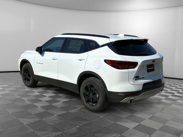 New 2026 Chevrolet Blazer LT w/ Convenience Package AWD/4WD image 3