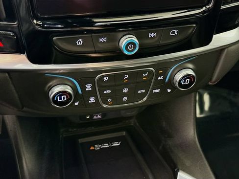 Used 2023 Chevrolet Traverse RS AWD/4WD image 15