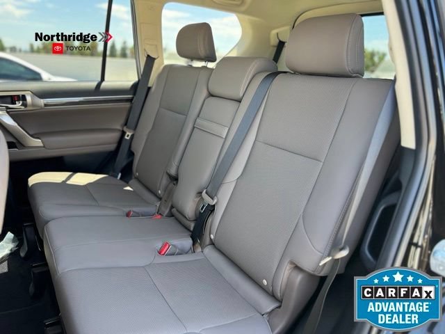 Used 2021 Lexus GX 460 Premium w/ Premium Package AWD/4WD image 16